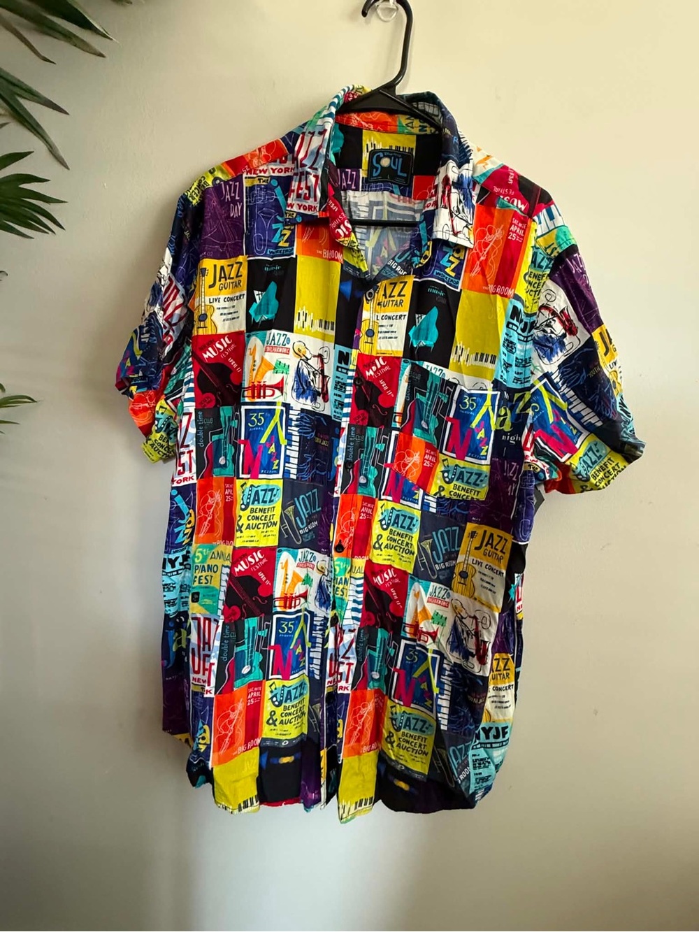 Disney pixar Men's Multicolor Jazz-Print Short Sleeve Button-Down Shirt